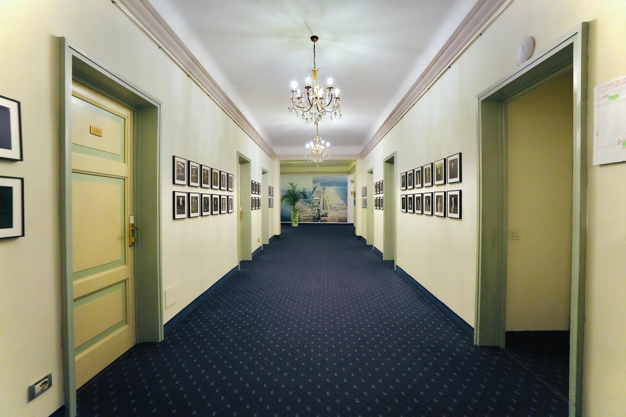 Hotel Ristorante Ala D'Oro ルーゴ エクステリア 写真